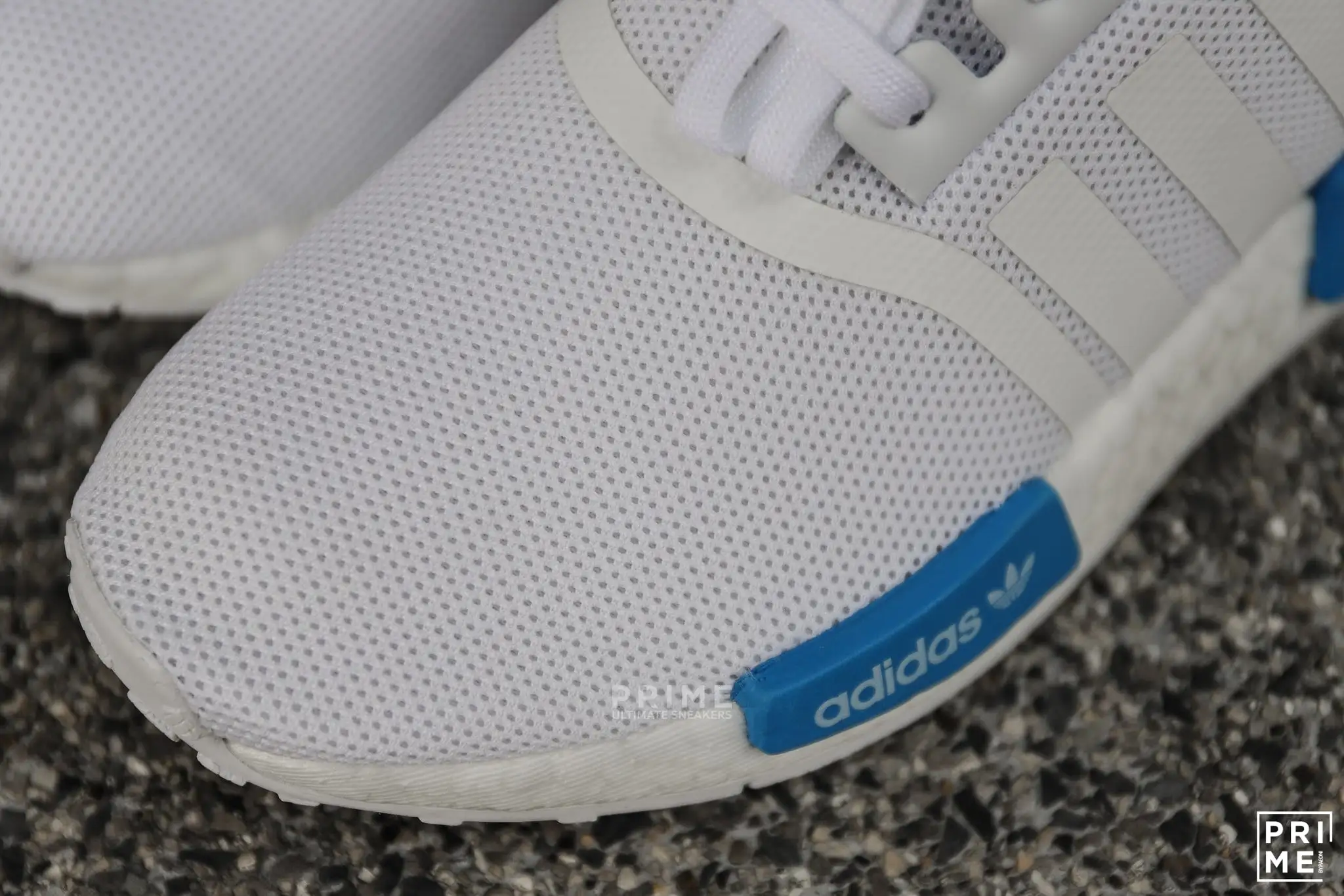 Adidas NMD R1 Cloud White/Bright Blue (AQ1785)