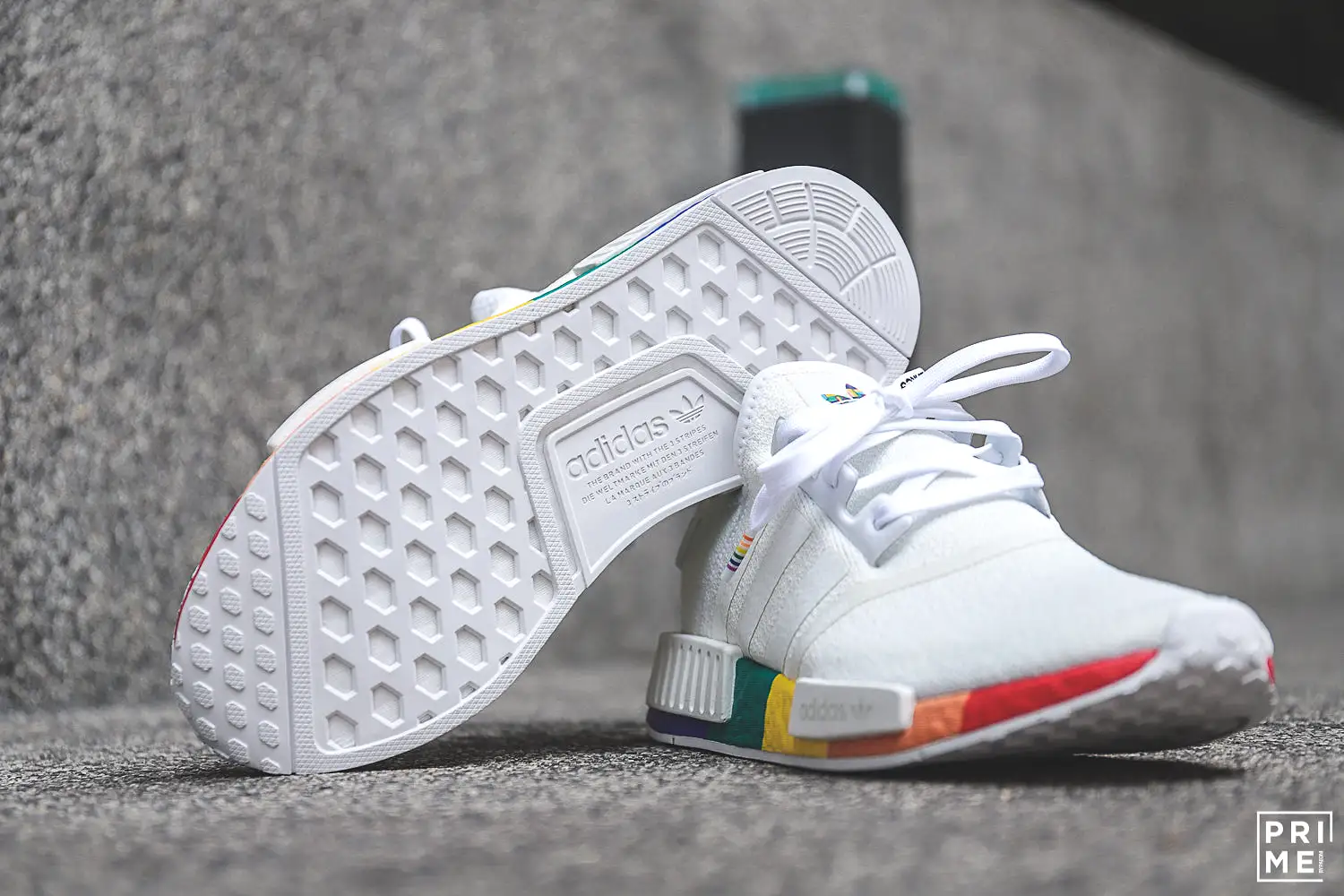 Adidas NMD R1  PRIDE Cloud White Limited  Love unite(FY9024)