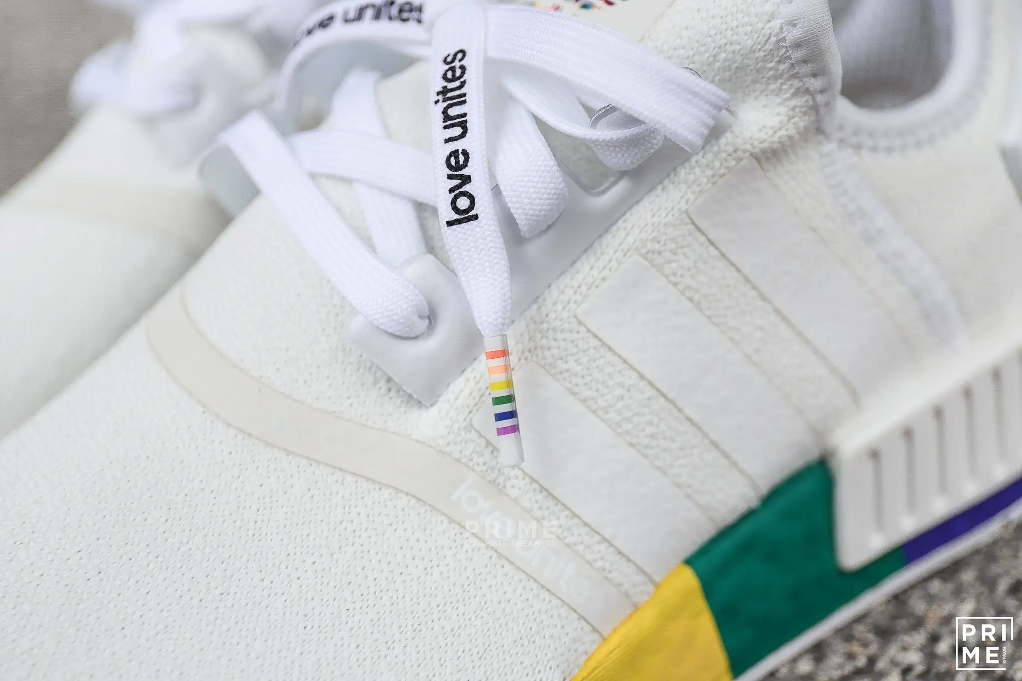 Adidas NMD R1  PRIDE Cloud White Limited  Love unite(FY9024)