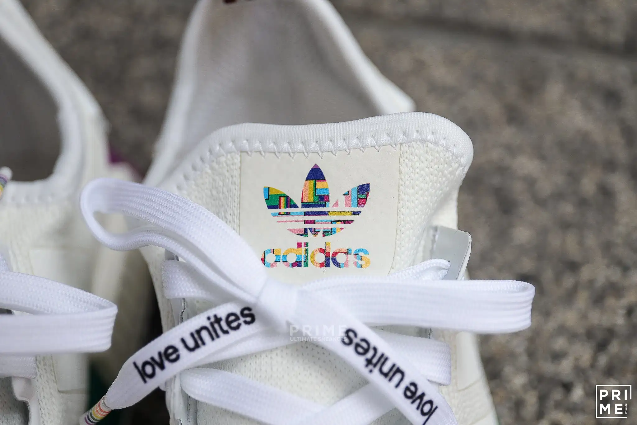 Adidas NMD R1  PRIDE Cloud White Limited  Love unite(FY9024)