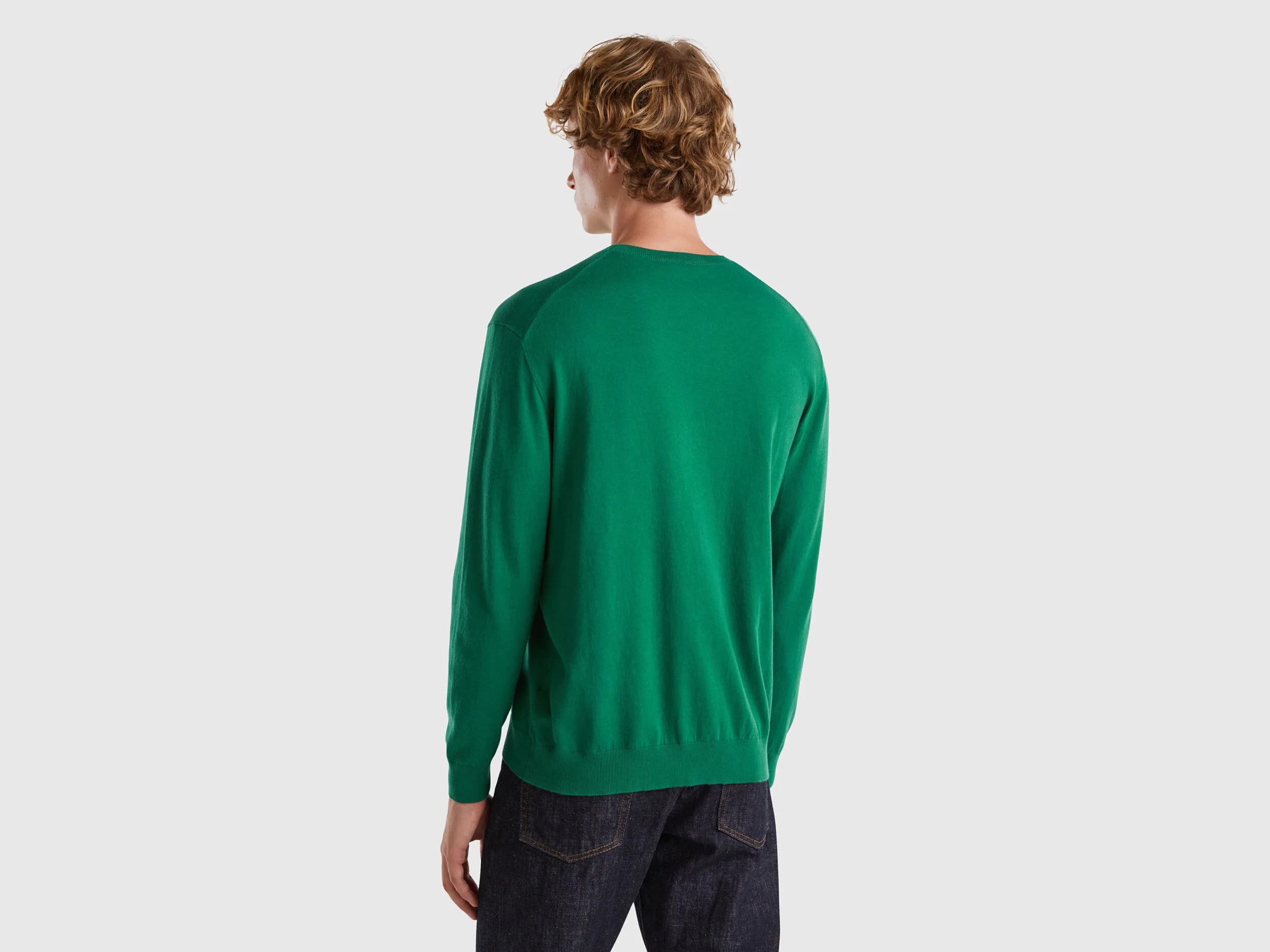 Crew neck sweater in lightweight cotton blend - Dark Green | Benetton