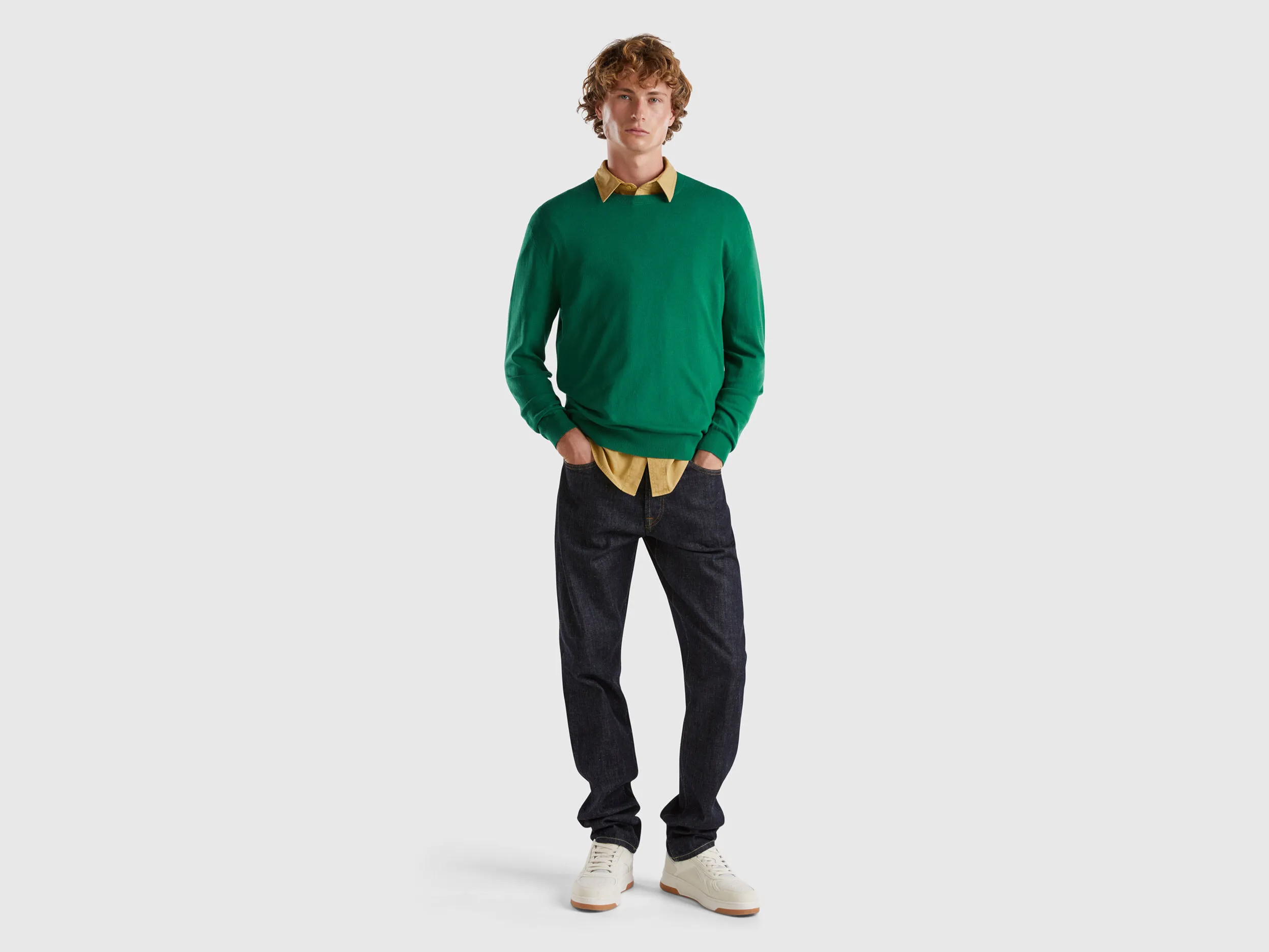 Crew neck sweater in lightweight cotton blend - Dark Green | Benetton