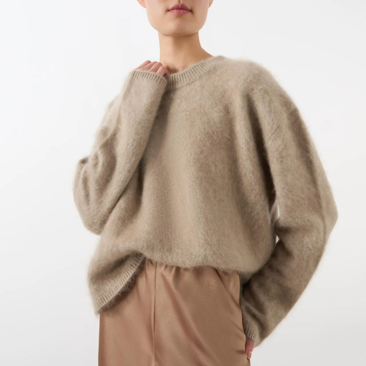 LISA YANG Natalia Brushed Cashmere Sweater - Beige