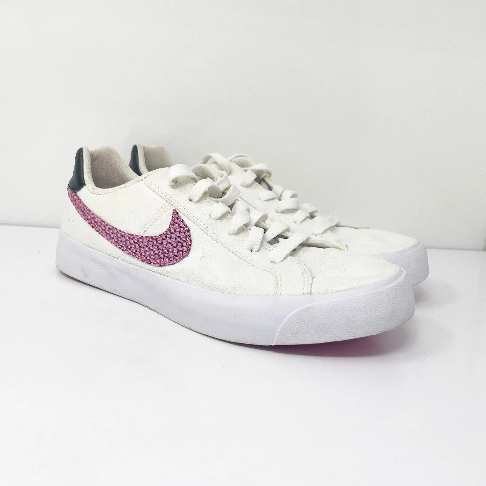 Nike Womens Court Royale AC CD7002-102 White Casual Shoes Sneakers Size 8.5