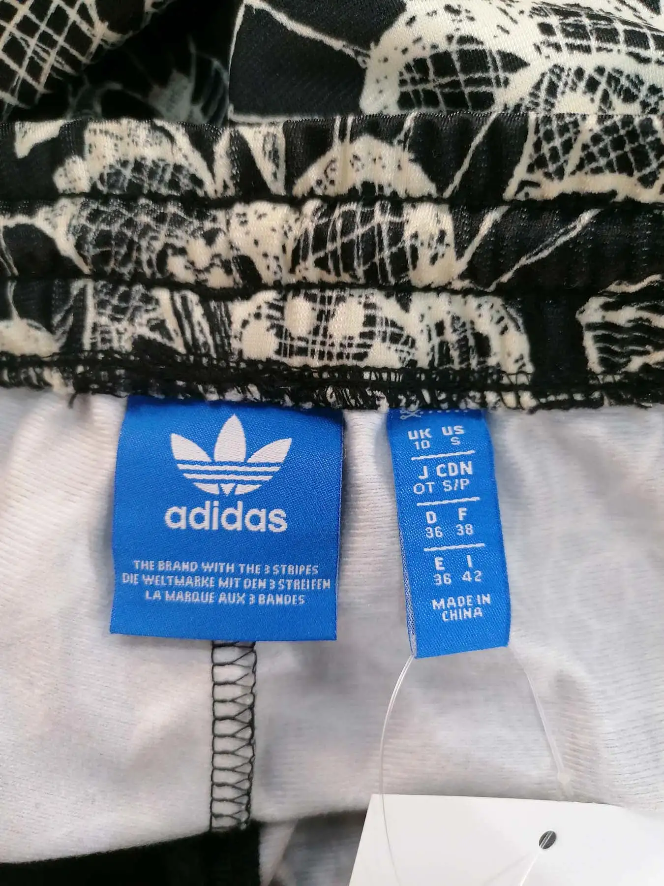 Pantaloni Adidas Femei - S