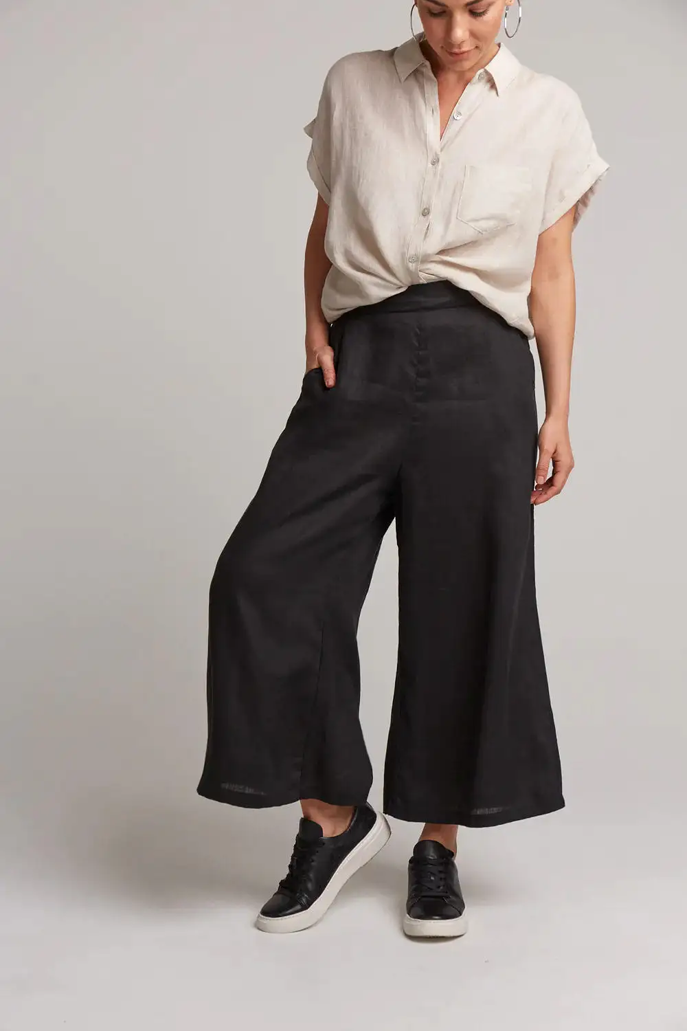 Studio Crop Pant - Ebony